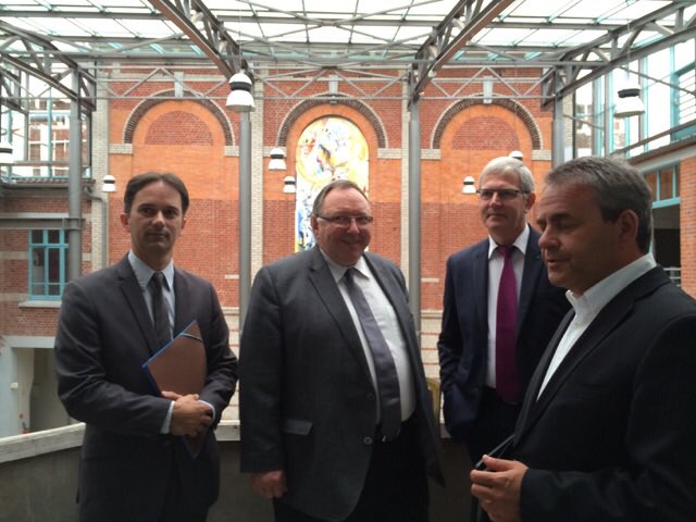 xavierbertrand's tweet photo. Rencontre avec Michel #Dagbert et Pdts comm d'agglo #Artois sur projets du territoire lensois et du bassin minier. https://t.co/DUOTSSkEXS