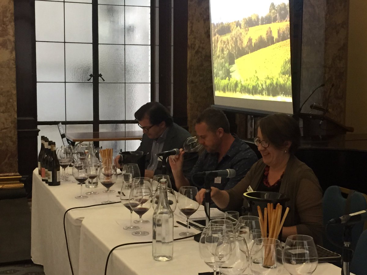 wine_australia's tweet photo. Master class w/ @MatthewSJukes and producers underway. Great Pinots, such an exciting time for #mpwines. #mproadshow https://t.co/elrSVp06Nn