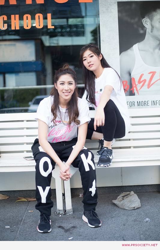 Macchiatoqw's tweet photo. 🐬🐻เท่ละเกินนนน #เอมน้ำ #เอาที่สบายใจ #GinAimNam #leenamm cr.prsociety https://t.co/Wv3gVCHtfc
