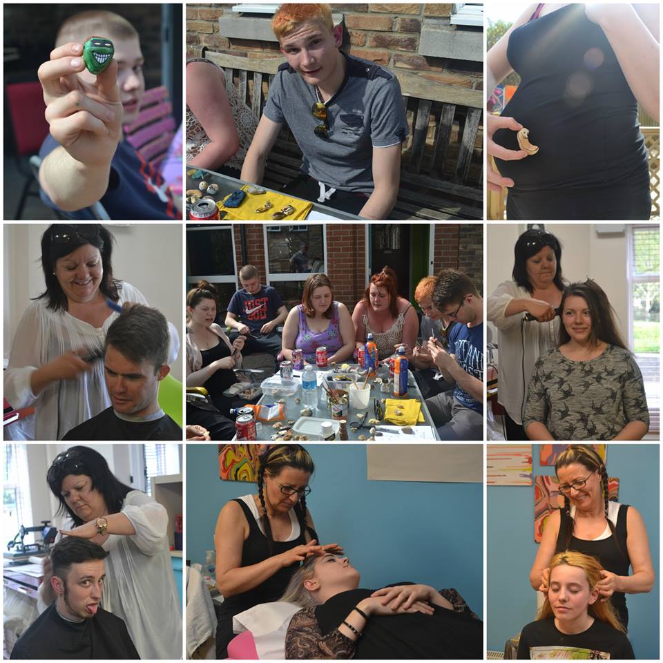 BtreeDiscovery's tweet photo. Great stuff happening here! Pictures from our #pampernight and #pebbledrawing! Join #Discoverycollege for more! https://t.co/8mg4Q4Vbwh