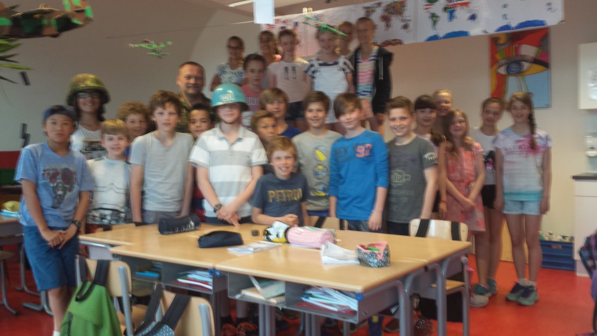 43_Mechbrig's tweet photo. #lmd16#lmd2016 op bezoek bij de #GSV te Groningen. Mijn oude school recht doen. Mooi publiek. https://t.co/KxaHb5tC1U