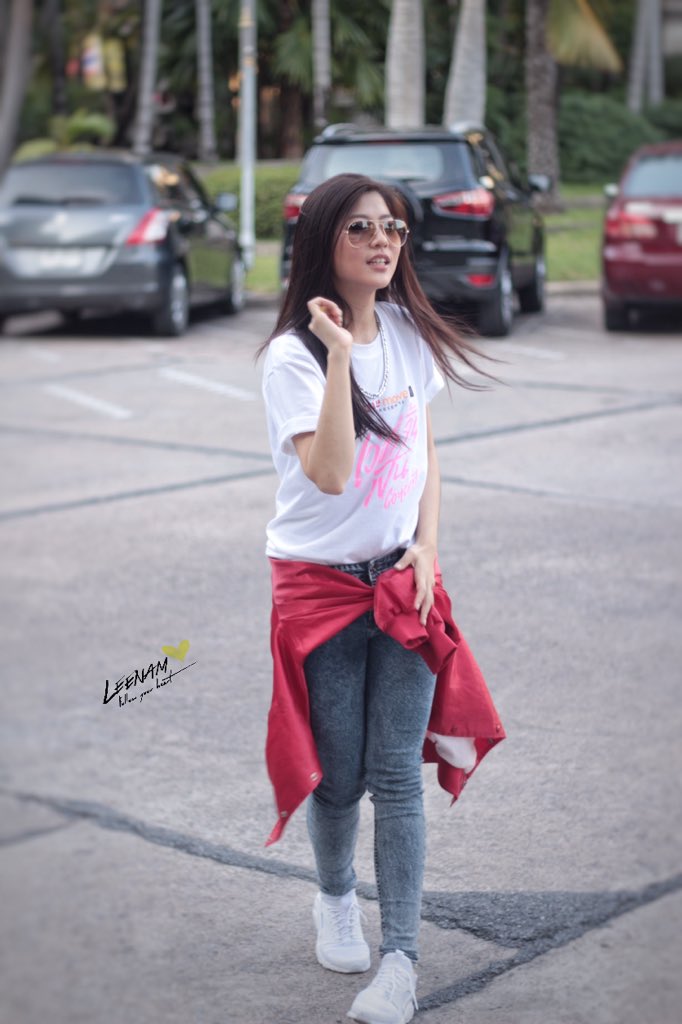 leenamfanclub's tweet photo. วันนี้กลับแล้วนะคะ ลากันไปด้วยท่าเต้น 💃🏼🐻 #VerrginFinCon #Leenamm #เอาที่สบายใจ https://t.co/Y8oVGPmOB4