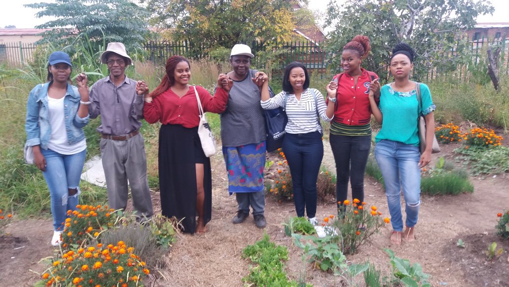 khocRadebe's tweet photo. Working together for a healthy SA! #IzindabaZokudla #FLTweets Organic is the BEST!! https://t.co/iHF79AkBo2