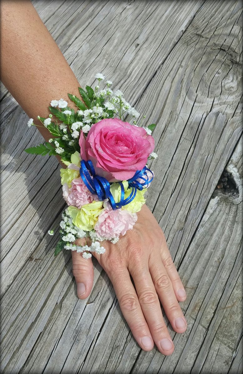 SElegantFlorals tweet picture