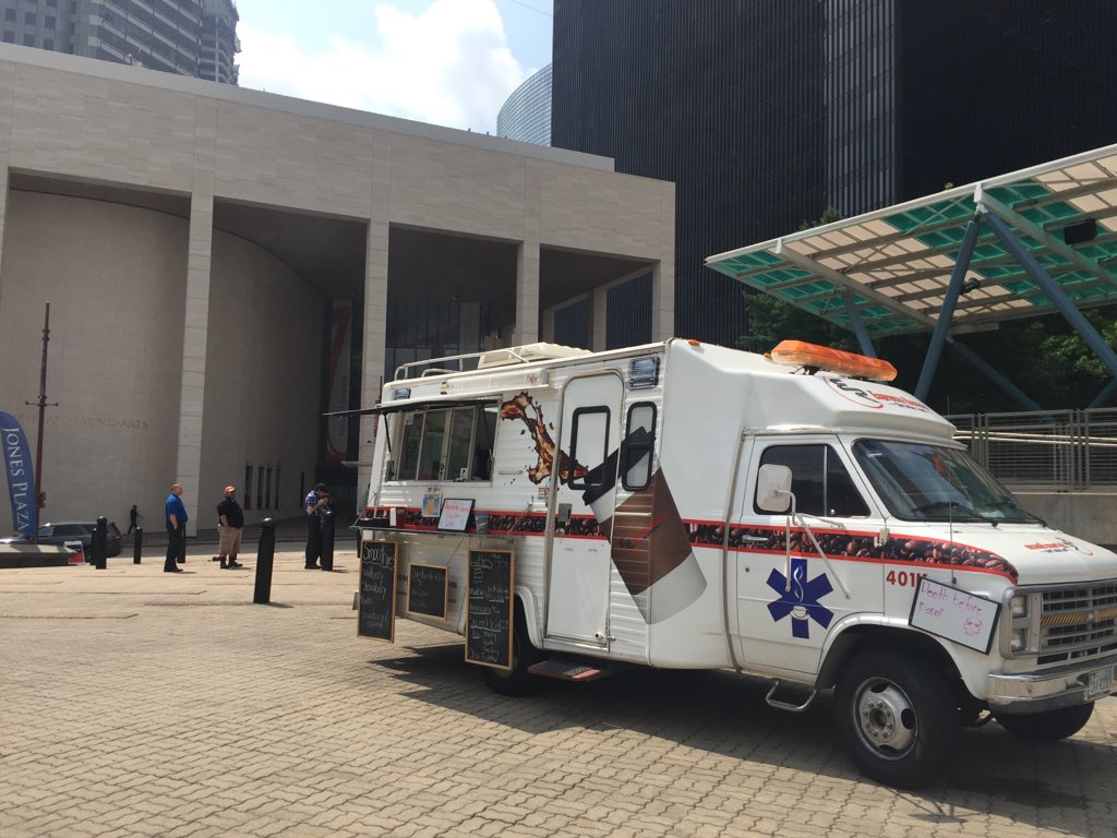 CoffeeAmbulance's tweet photo. Ready for the lunch crowd @HoustonTheater @Pitasbites @craftburgerft @ChurrascoTruck https://t.co/ccisyMEDCA