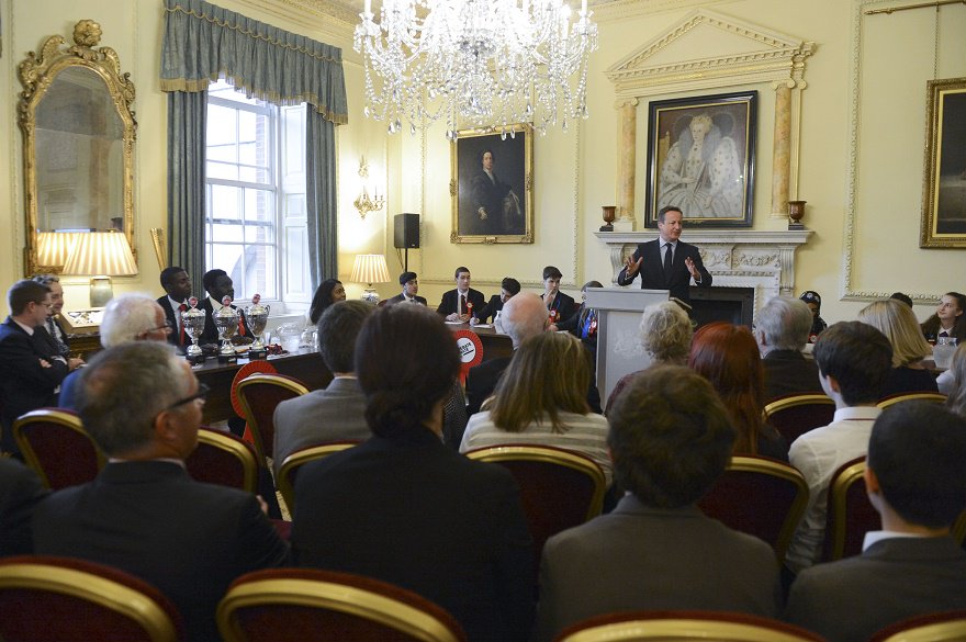 10DowningStreet's tweet photo. PM: Great to see young people using their debating skills at the #DSD2016 @debate_mate final at No10 today. https://t.co/J6k6kuh6kt