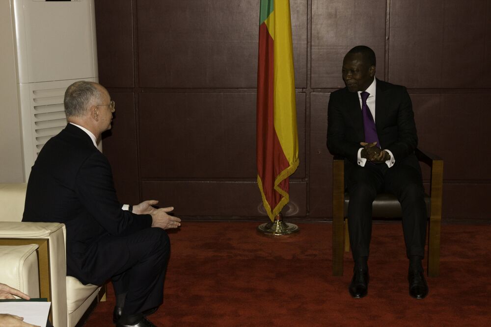 roboga1's tweet photo. Audience au cabinet du président de la République #team229 #Vote229 #e_obs @gouvbenin @jnoumonvi @bertrand_song https://t.co/GzWPyeraJG