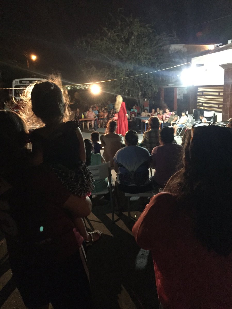 MarioMartinezP's tweet photo. Amanecimos celebrando a las mamás de la col. Borja, feliz día de las madres#soMMosFrontera https://t.co/x00lpIGdR5