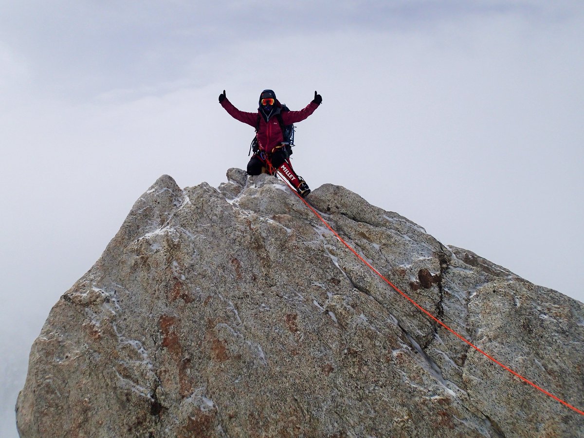 NungshiTashi's tweet photo. If a mountain's blockingOurView, we #CLIMB it &amp;then 'it’sAnotherOneOutThere'. ToViewAllAround,WeMustClimbTheHighest! https://t.co/PrrVYzFtZj