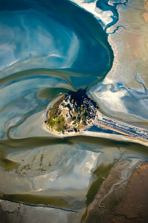Vanavond.. Een hele bijzondere dansmeditatie te Alkmaar.. (Oudorp) in de witte Terp kerk bit.ly/1T1lkBN