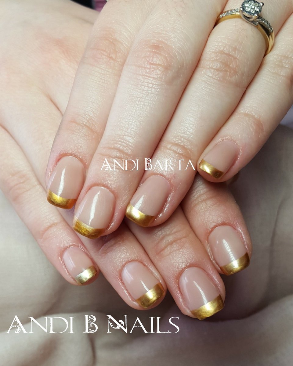 AndiBNails's tweet photo. #goldnails #fashion #nailfashion https://t.co/YWBpD8K7wV