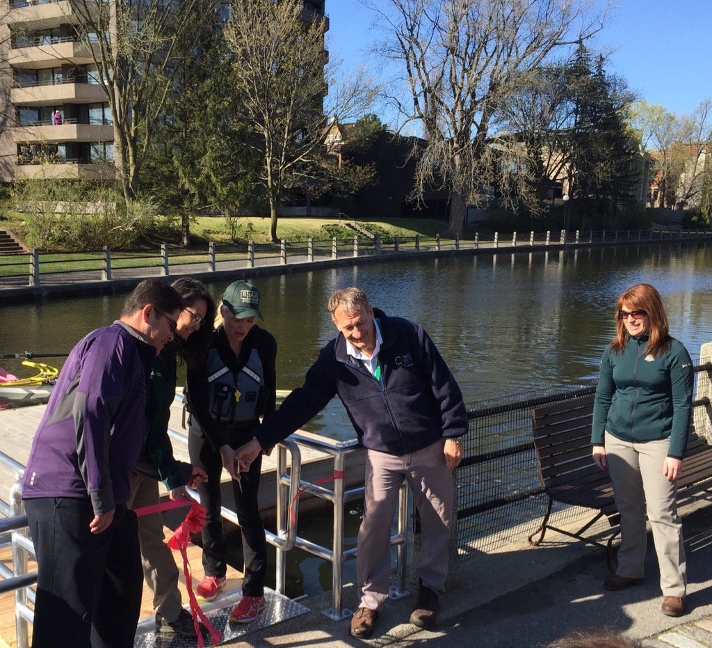 Caitworkman's tweet image. And the dock is open! Great news for Ottawa paddlers! @cathmckenna @ParksCanada