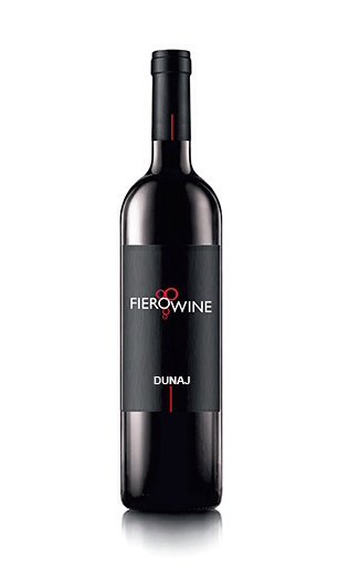 wine_eu's tweet photo. Dunaj Wine https://t.co/q5vWXxY0Xw #redwine #darkwine @A_Wine_O @WineDinePlay @cheapwinecurius @WinesOfFrance https://t.co/mEkMrt3LLD