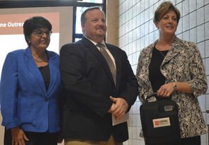 #Michigan man credits 2 nurses who began #CPR and access to an #AED with saving his life. ow.ly/fiOh30035hs