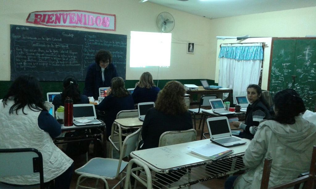 DProfesionalTIC's tweet photo. Taller Primaria digital en Esc Mate de Luna
@Circuito3TIC  @tictucuman https://t.co/lxo17mbVO8