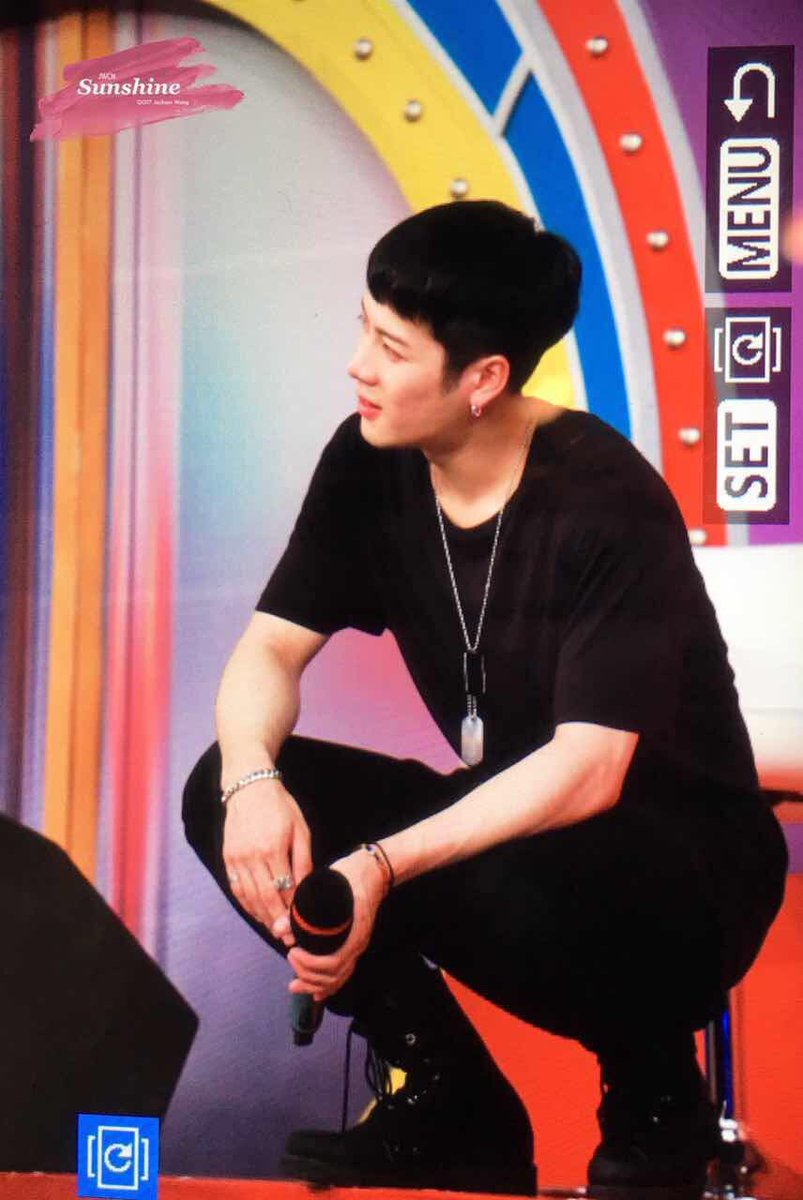 SunshineJWCN's tweet photo. #GOT7 #JacksonWang 『SUNS★Preview』160510 Aiqiyi Network Variety《哇！大学生来了》｛Taken by嘉儿｝ https://t.co/C0vVRotYsm