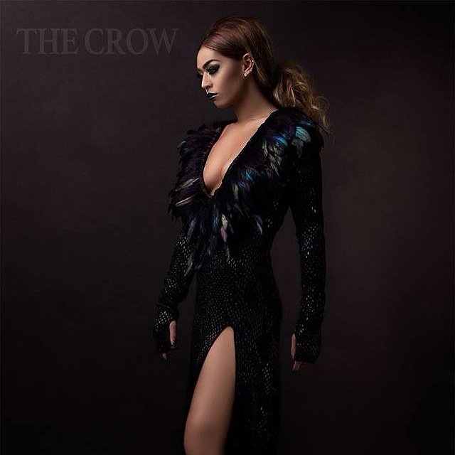 SKLuxuryMNGT's tweet photo. We love the high fashion, strong, sharp and edgy gothic looks
#StyleKandi #Gothic #Feathers #Designer #ChioCouture https://t.co/HVswDUyfqg