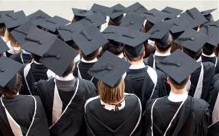 StrayGraduate's tweet photo. U.K #graduates are facing the highest debt levels in the english speaking world! https://t.co/T9fNFFSgi3 #ukgraduate https://t.co/AqMHsJeb74