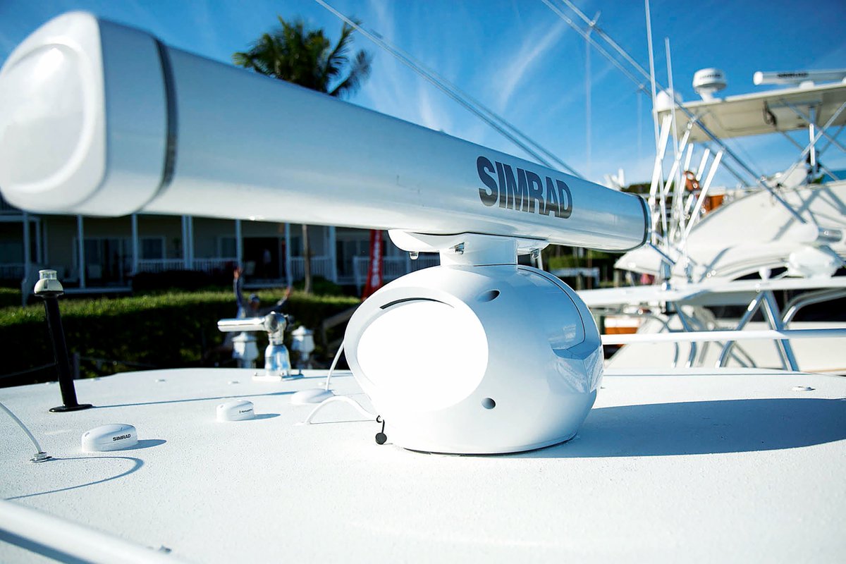 SimradPro's tweet photo. Solid-state radar system with pulse compression technology for commercial vessels #HALOradar https://t.co/SgaqBKokir https://t.co/FGSi5o3NTm