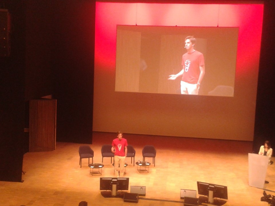 Pddckfr's tweet photo. @Cariboo_app fait son pitch au Centre des Congrès! #LDFR2016 https://t.co/fPzvnPqfs8