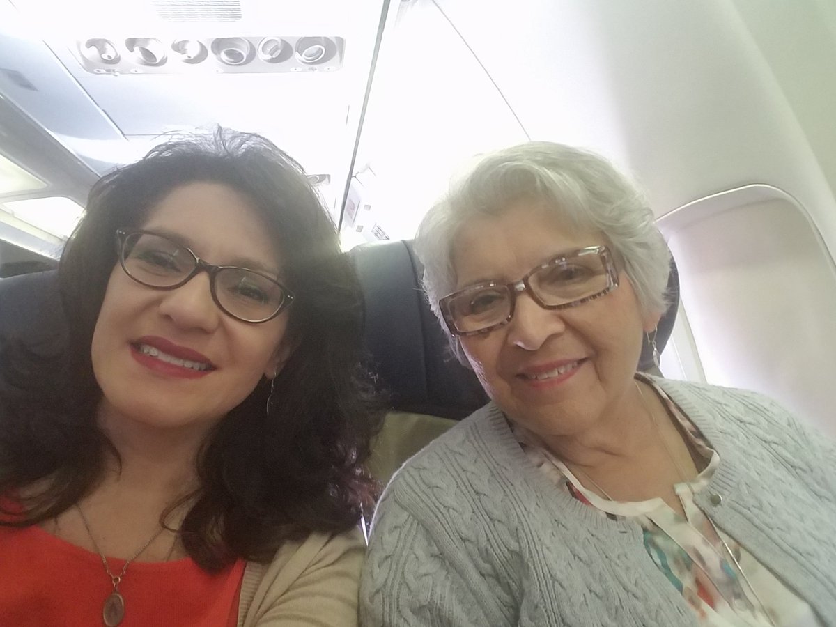 catholicchica's tweet photo. @FranciscanU commencement here we come. Prayers for safe travels appreciated.  #ClassOf2016 #LiveYourFaithOutLoud https://t.co/w3wlDnnj3t