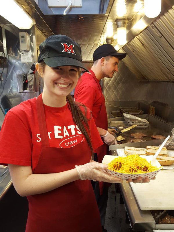 MUstreats's tweet photo. We're outside Farmer until 4pm today! Stop by for some chili cheese patatas bravas or a super cheese grilled cheese! https://t.co/FSHJIPH0SD