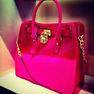 porschecollect1's tweet photo. We celebrate every woman battling with cancer.That's why we are giving 20% discount on every pink bag bought.#Mpambe https://t.co/ju0bCnTDHA