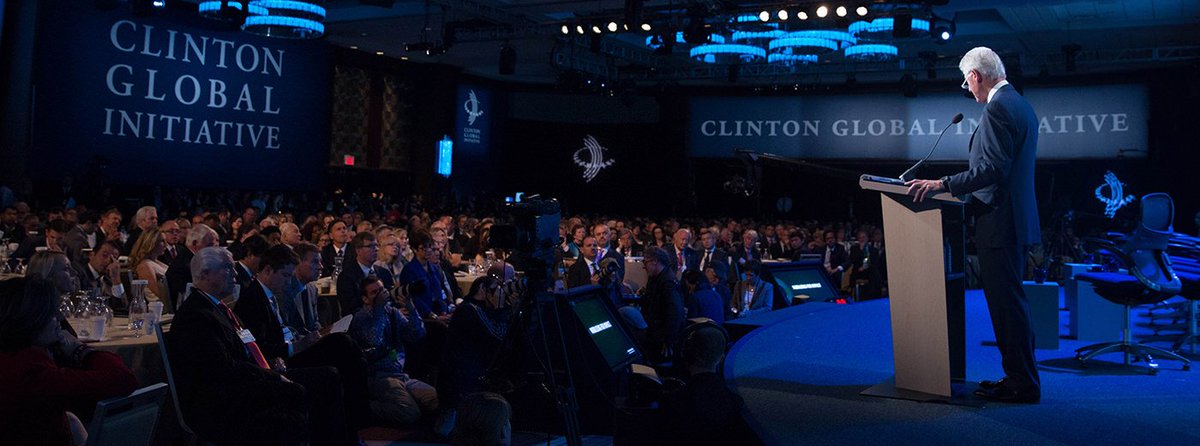 Komen! Vnd #StudioErasmus: 2 studenten over hun bezoek aan <a href="/ClintonGlobal/">Clinton Global Initiative</a>. En: live muziek! bit.ly/24x6k5Y