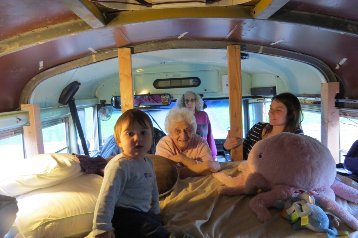 PintSzPorcupine's tweet photo. Fibonacci's Great Grandmother sees him off as we drive toward Michigan to prepare for the #RoadTripToPycon. https://t.co/9j5cRHf4Qg