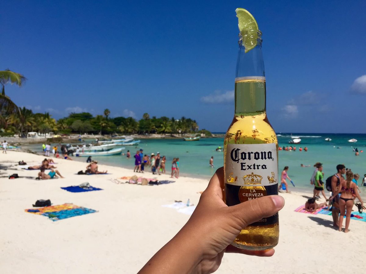 bubbakucher's tweet photo. Log off. Lime in. #FindYourBeach #PostsFromParadise #corona @corona https://t.co/GfjQSOWtLI