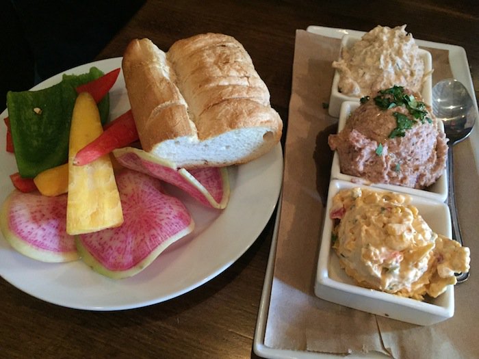 MalikaBowling's tweet photo. A new #gastropub is now open at Avalon. https://t.co/yYRn75zs53 #alpharettaeats #OTPDining #Avalon https://t.co/QcdEX4MxQK