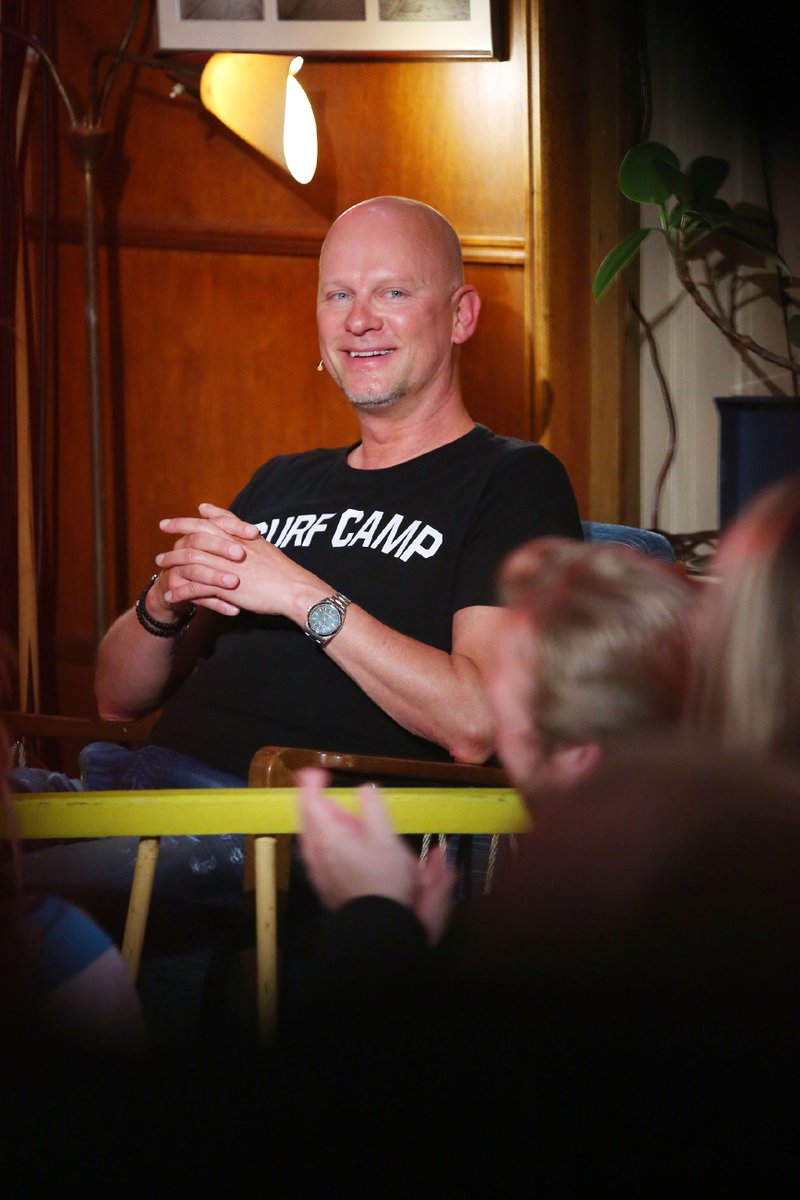 NITRO's tweet photo. Der Meister der Entschleunigung ist auch dabei: #RüdigerHoffmann #ComedyKneipe ab Donnerstag, 21.55 Uhr @MirjaBoes https://t.co/Ocm8r75ec8