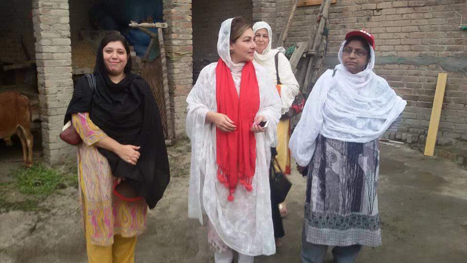 ShaziaMPA's tweet photo. In PK-8 campaign. Alhamdulillah wht a pleasur knowng tht evry 2nd hous v barged in was an ANP's staunchest supporter https://t.co/DaV0vtOa4H
