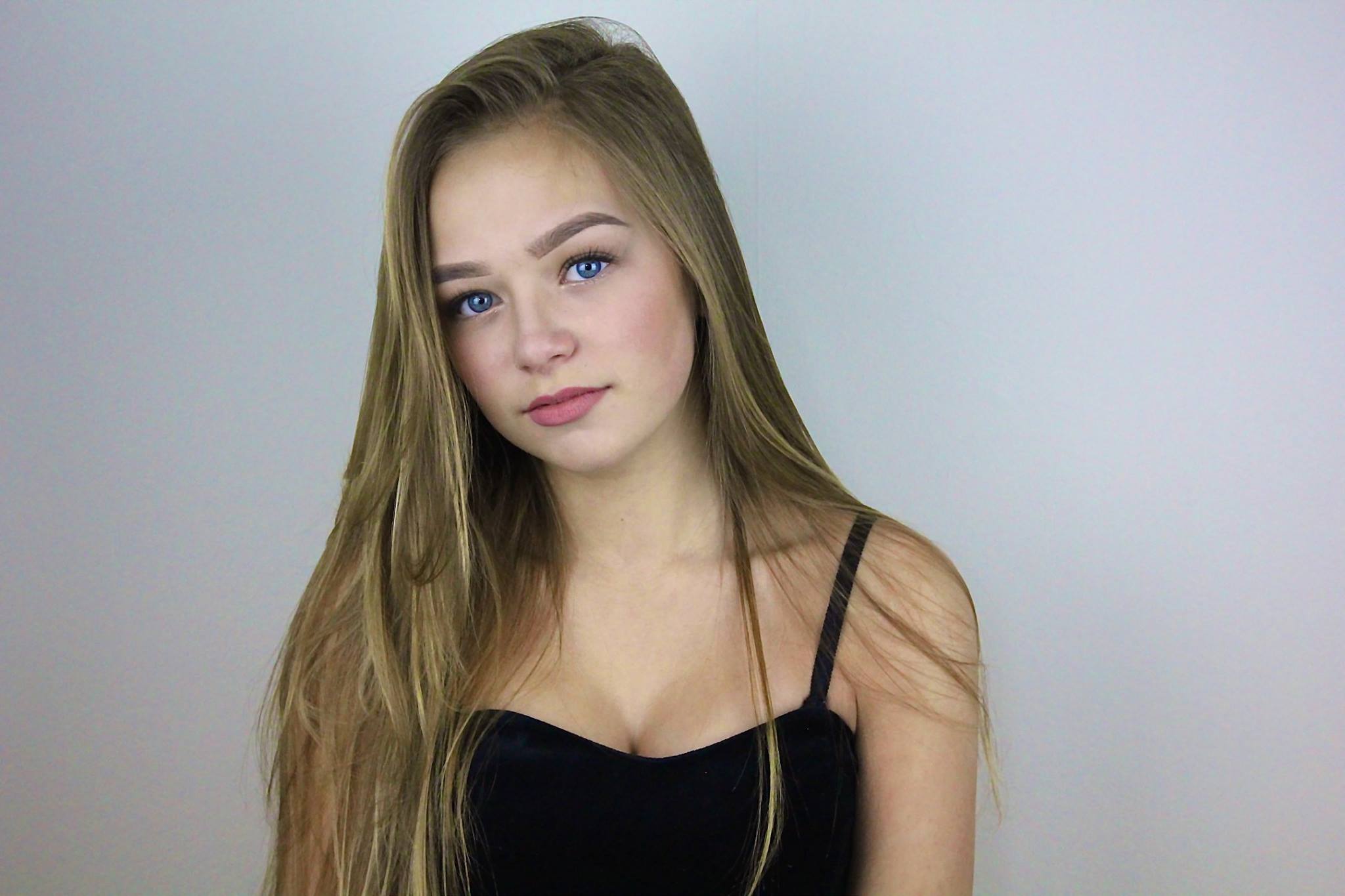 Connie Talbot  Connie talbot, Teen dress, Beautiful girls