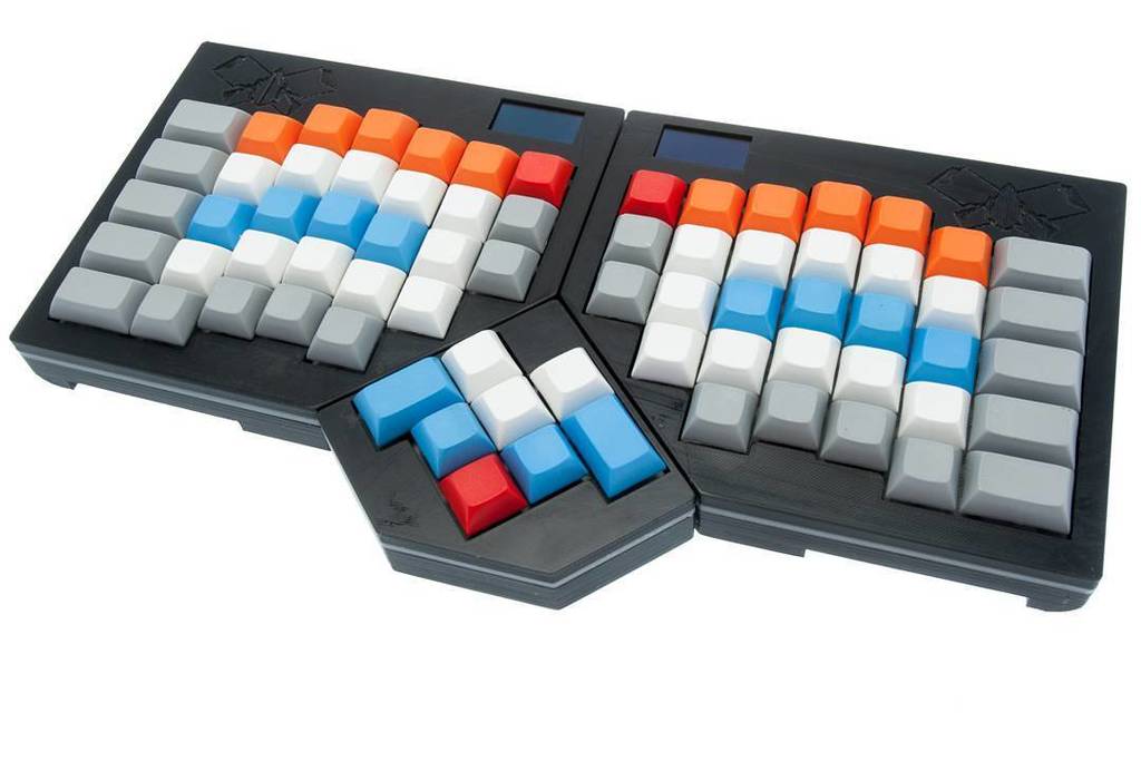 Multiplxd's tweet photo. #axios can be set up easily for #travel as a single flat peice. #typing #keyboard #ergonom… https://t.co/HANV7wQBZf https://t.co/uczqmW4S2B