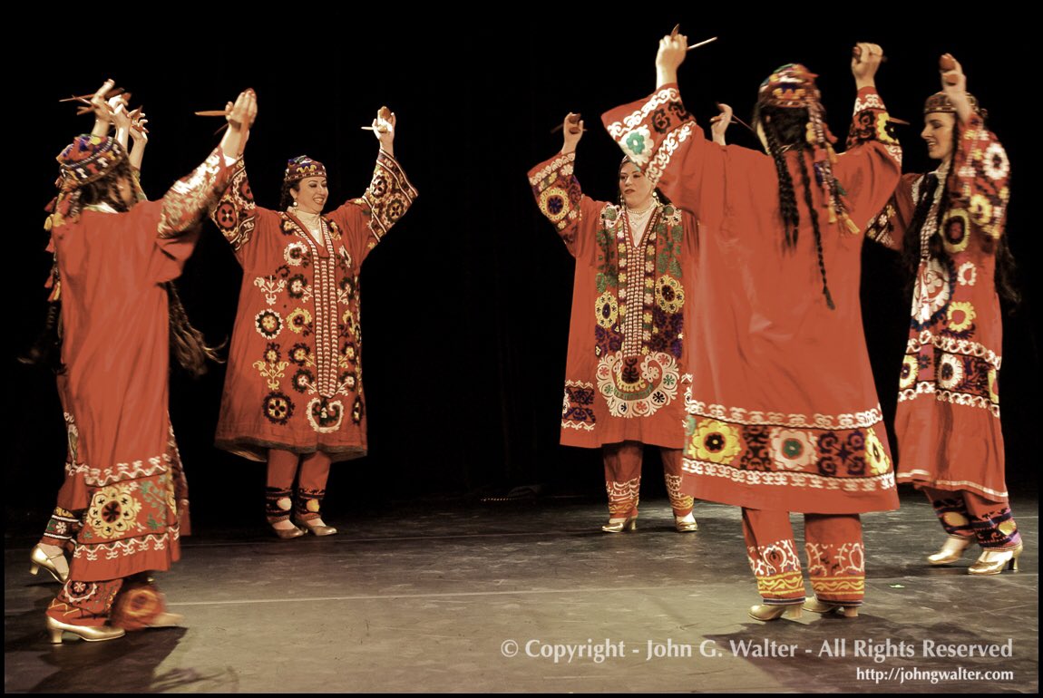SilkRoadDanceCo's tweet photo. #SilkRoadDanceCompany performs Surkhon Darya #Spoondance from #Uzbekistan, which will be in our May 14 concert https://t.co/ShxAsnseu4