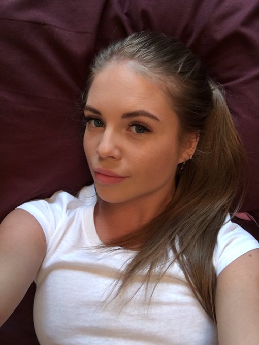 In Budapest 16-26 May, in Paris 27may-10june! Book me now 🍌🍊🍭💦@PicOpia @dorcel @SandysScout @hot_video