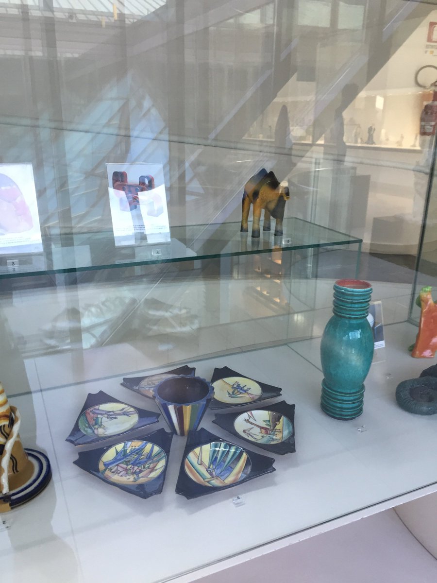 TullioMazzotti's tweet photo. #ceramichemazzotti Albisola Mazzotti al Museo di Faenza 10 maggio 2016 https://t.co/jMuS4aubBe