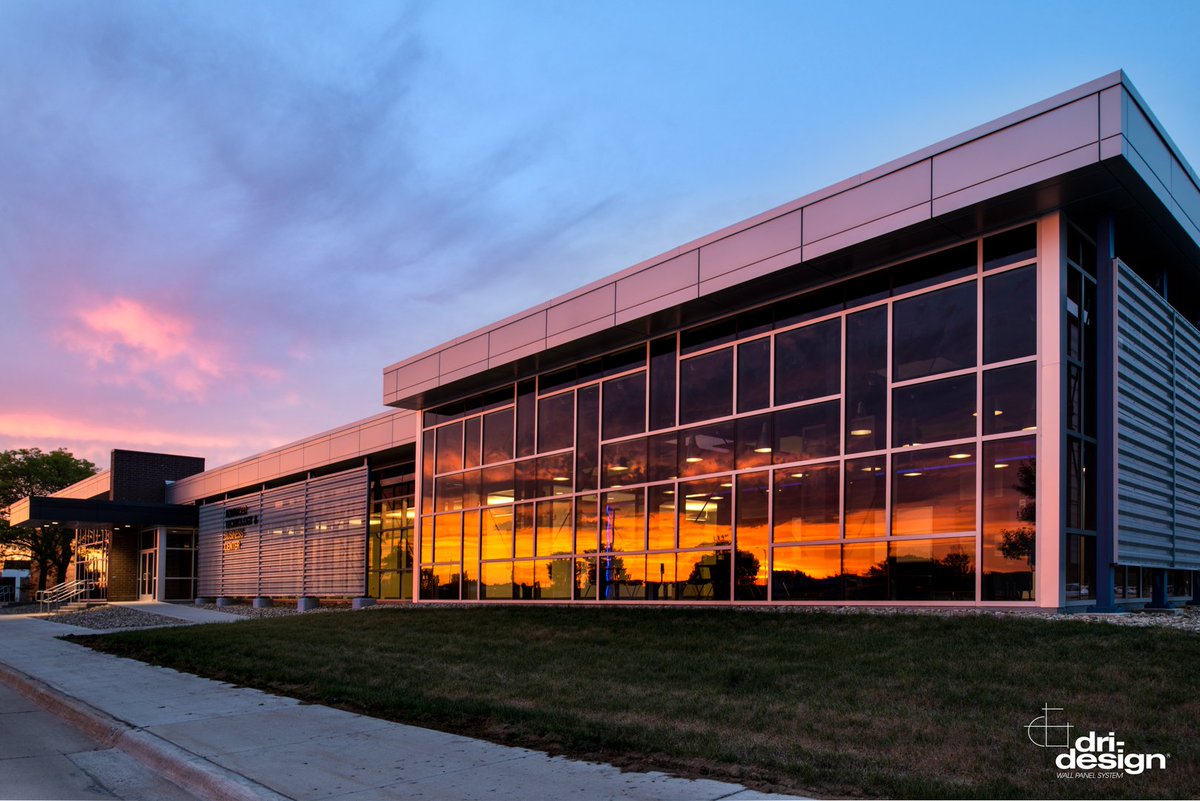 SGHconcepts's tweet photo. Check out @HawkeyeCollege's recent addition. We helped contribute #Genwall, @CENTRIA, and #DriDesign to this beauty! https://t.co/k6IDh8fFse