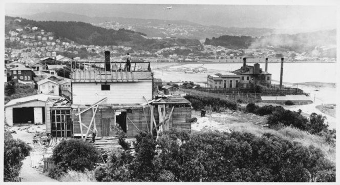 oldnzpics's tweet photo. Demolition of wooden house in Rongotai Terrace, Wellington https://t.co/DIeOp7wBTs https://t.co/PaImSCu3xP