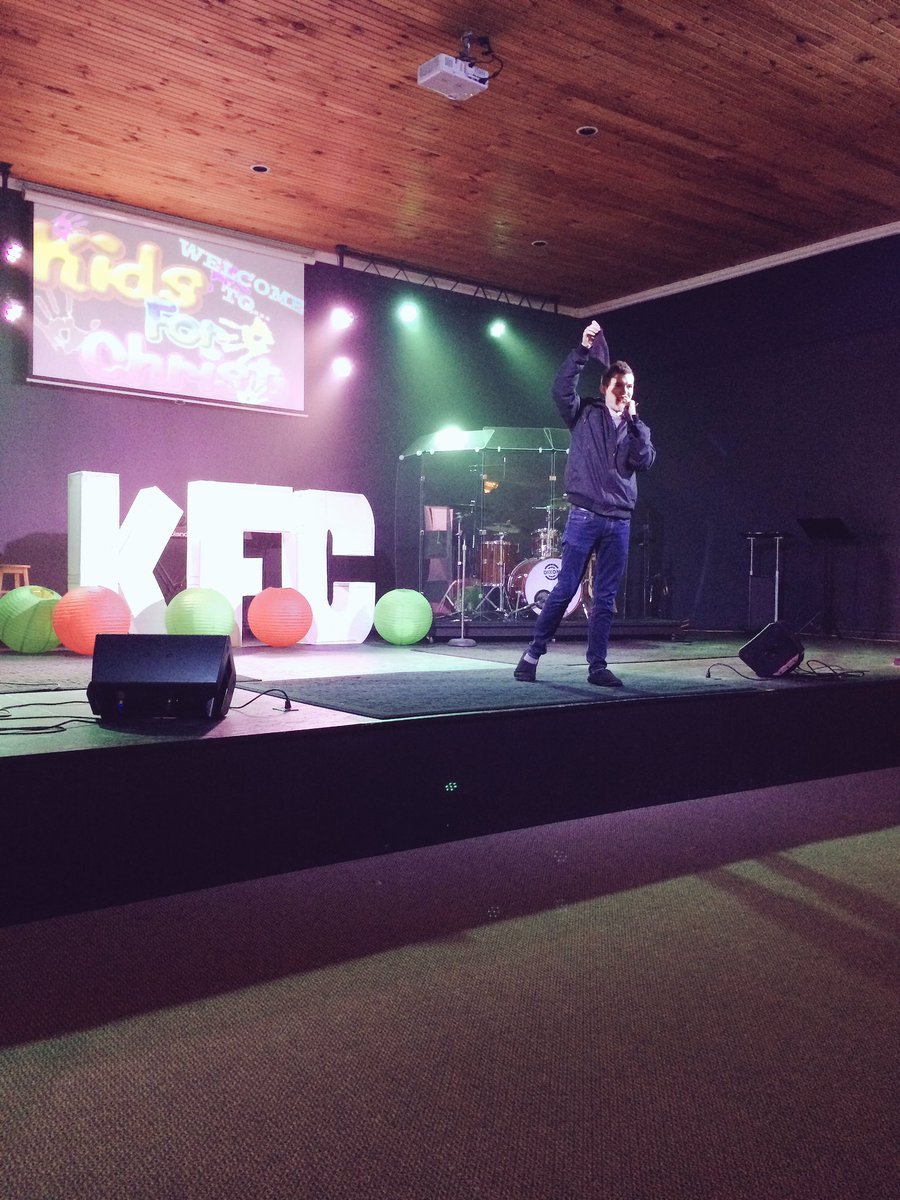 Kids4ChristSRM's tweet photo. We are starting in 10 mins...hurry up and get here! It's wacky slipper night!! #nicorocks https://t.co/Zbhqi0pqCh