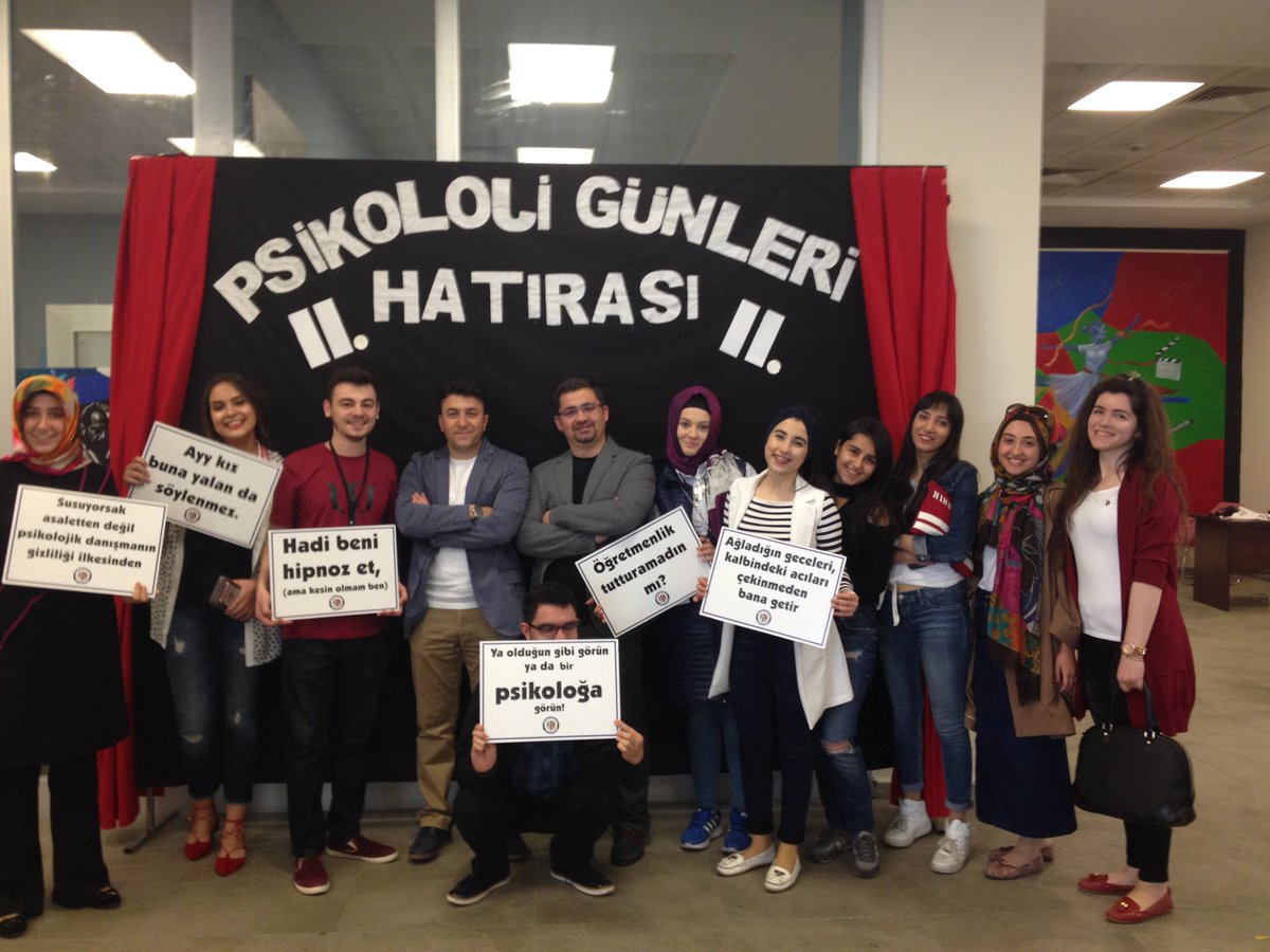 #mupsikoloji2016
1.sınıf ve 3.sınıflar kaynaşması
Adem Şat ve Osman Amil hocalarımızın kanatları altında :) :)