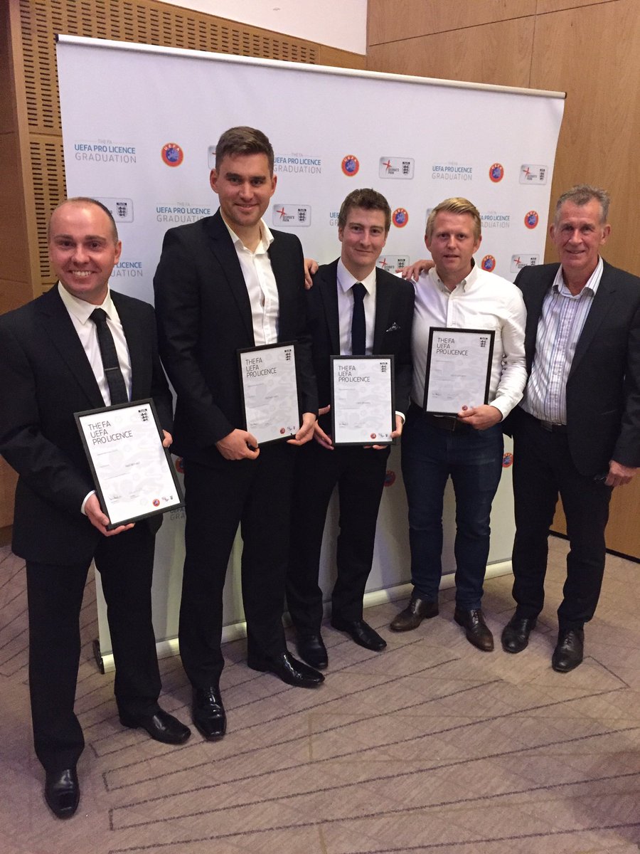 michaeljolley07's tweet image. Dad, I finished it. Onwards. #ProLicence