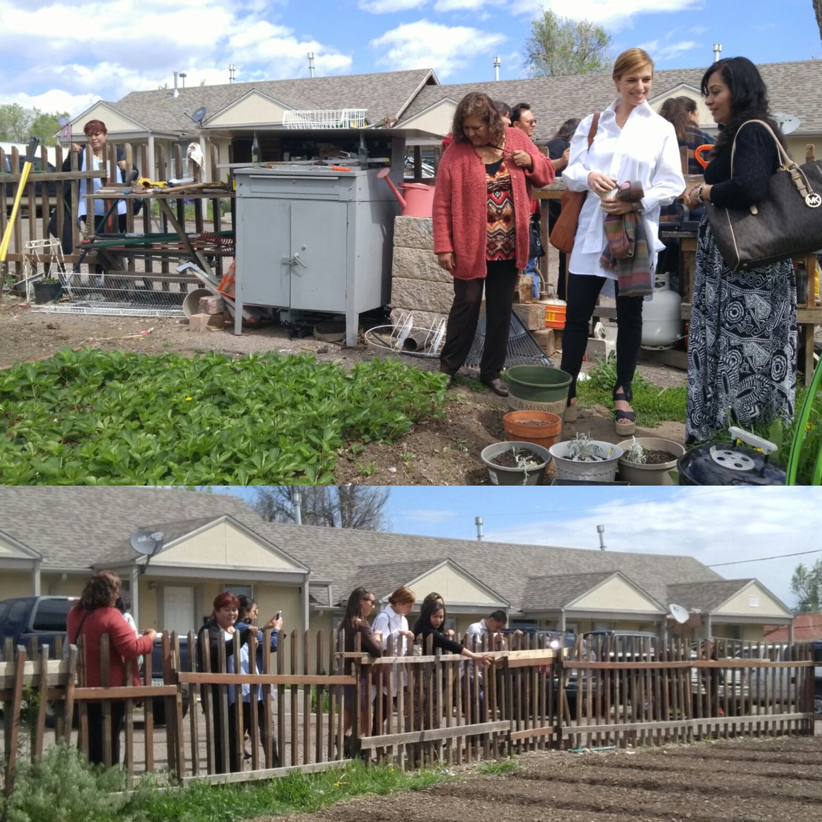 <a href="/PatiJinich/">Pati Jinich</a> visitó los huertos orgánicos de <a href="/Revision_Coop/">Re:Vision</a> y compartió tips de cocina con las madres de familia.