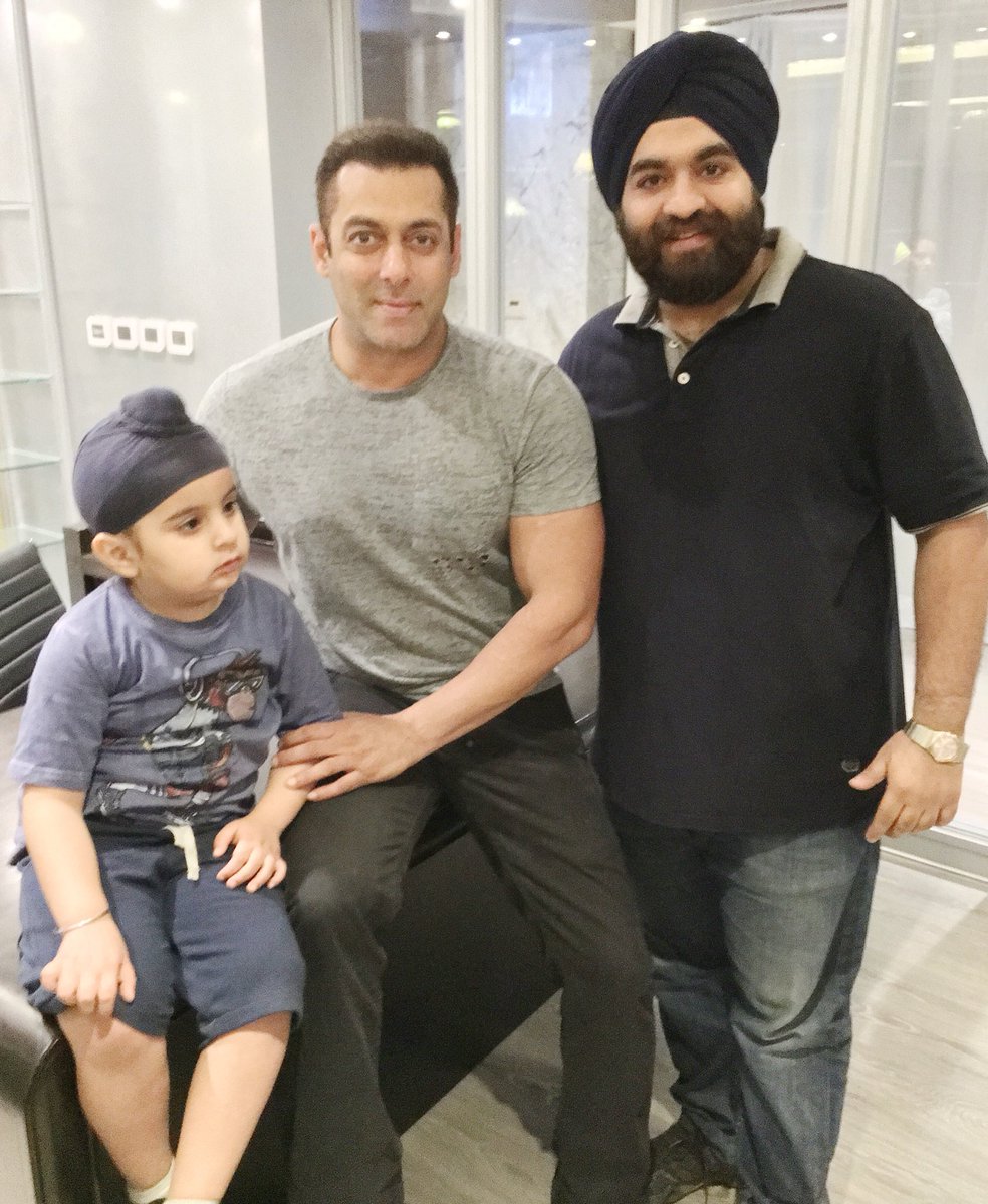 SinghLions's tweet photo. With the one and only @BeingSalmanKhan Bhai, one of the nicest human beings. Loved every moment spent with him! https://t.co/S9yH1AppAP