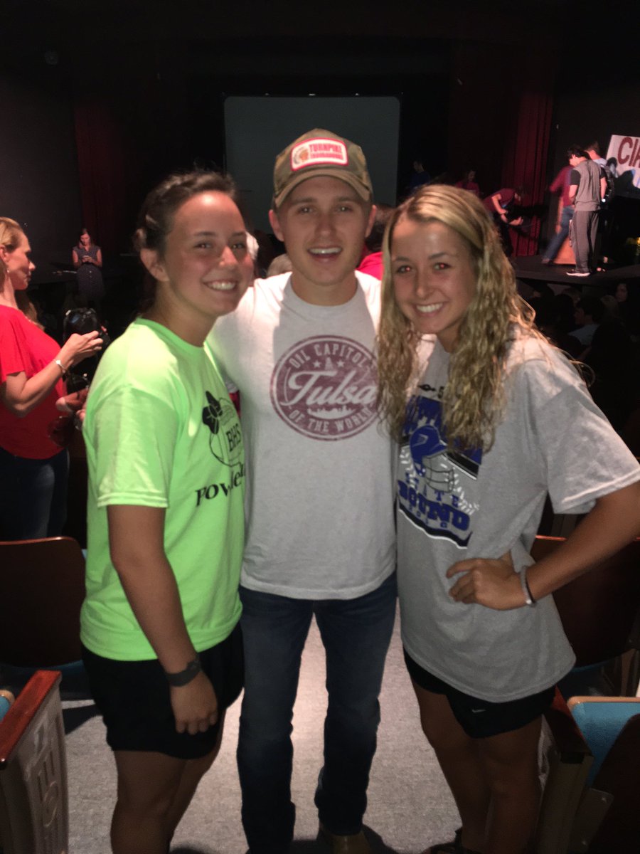 @CoreyKentWhite at the senior assembly today🔥😍