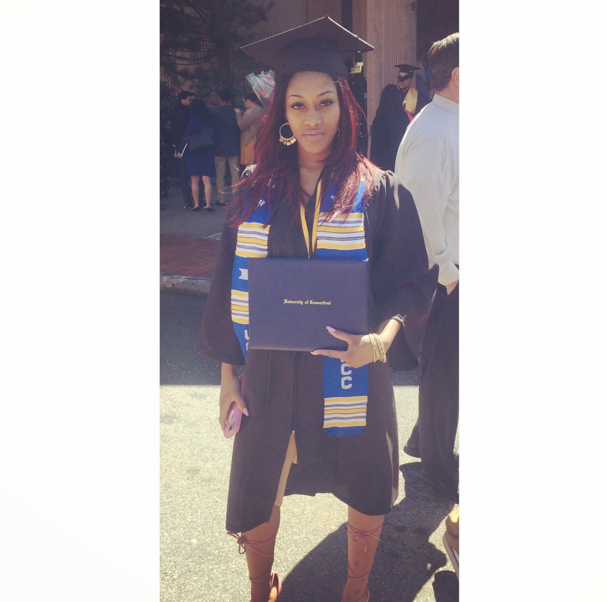Qionthescene's tweet photo. #Uconn2016 ππ https://t.co/jqokF5WfNc
