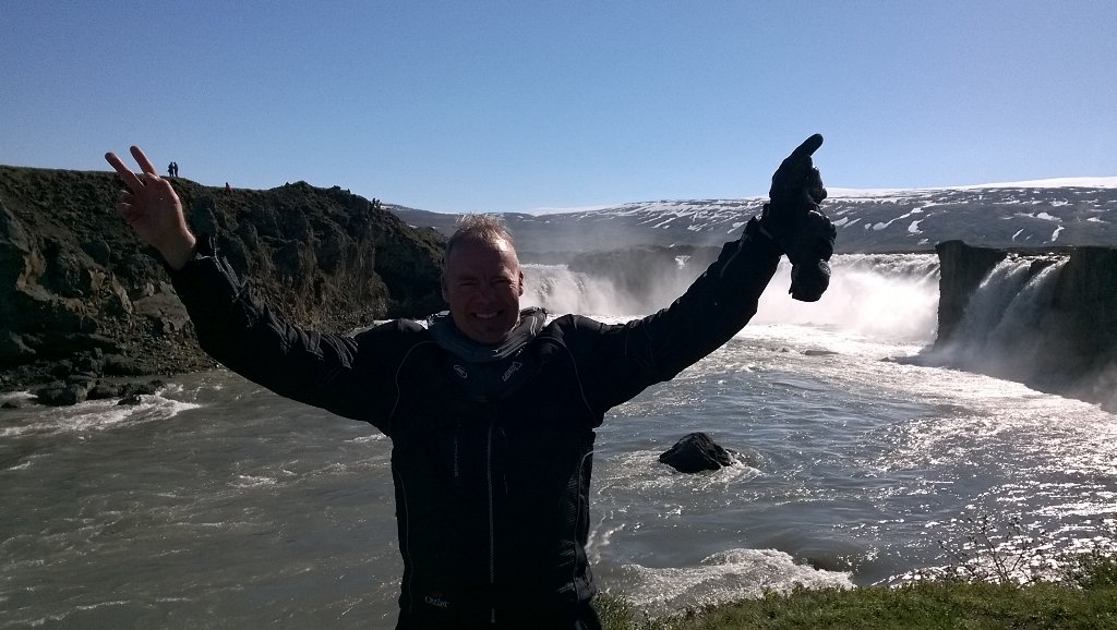 rahkoar's tweet photo. Pauli silloin nuorena #oldmanpauli https://t.co/hPFPx3Ms5B