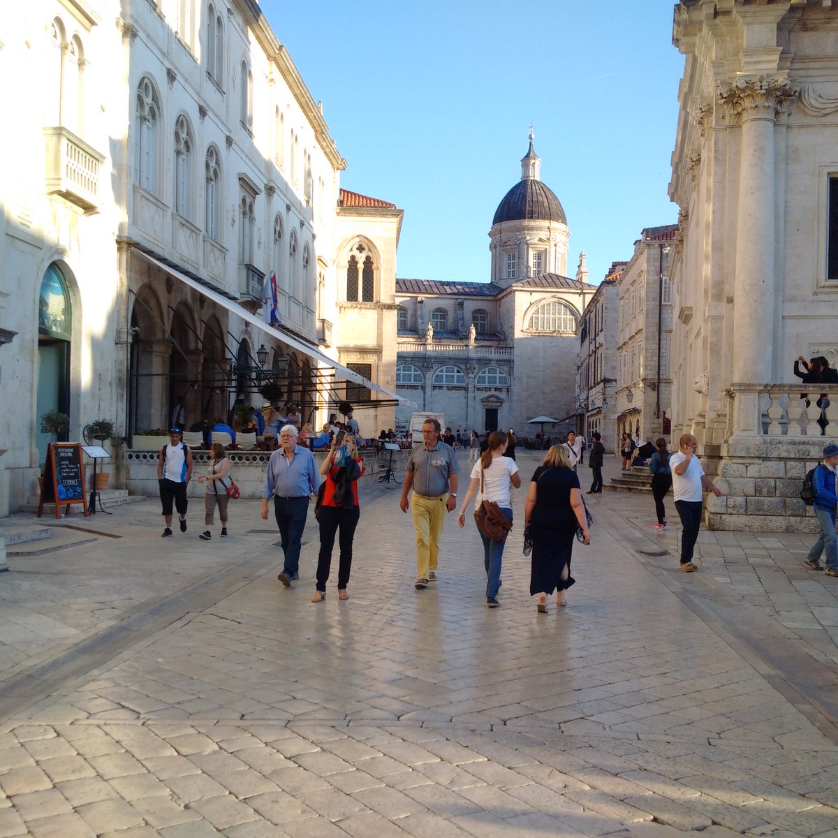 Easyconnecting's tweet image. City tour of Dubrovnik old town...wonderful!