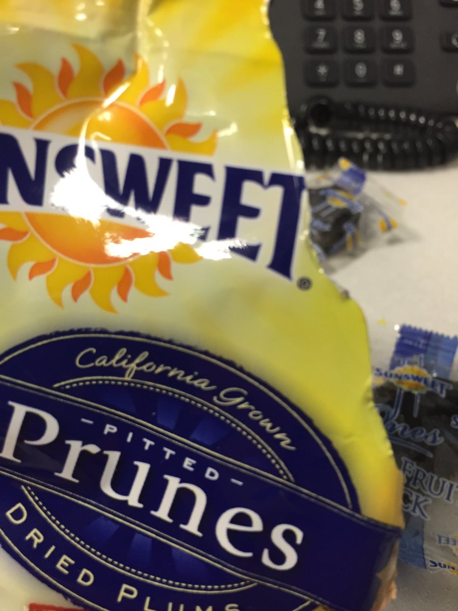 jasonbrownRD's tweet photo. #healthfood #prunes #superfood #nutrients galore, good for your bowels and so much more #diabetes control #EatRight https://t.co/ymGEOMZddz
